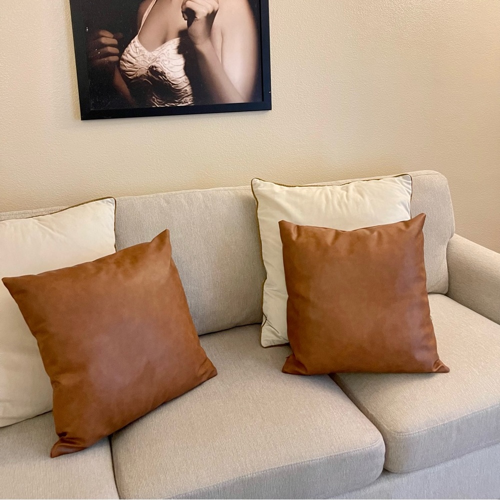 Cognac and Cream pillow set